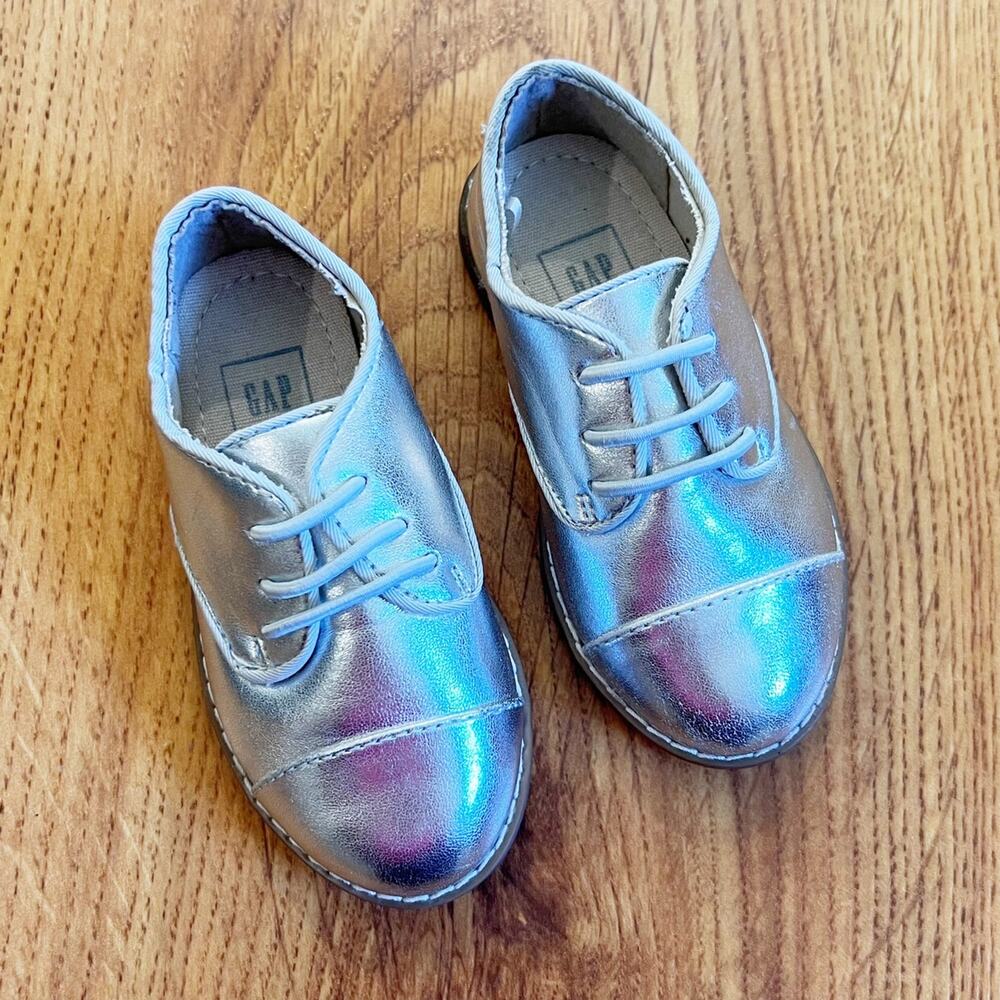 Gap Silver Oxford Shoes
